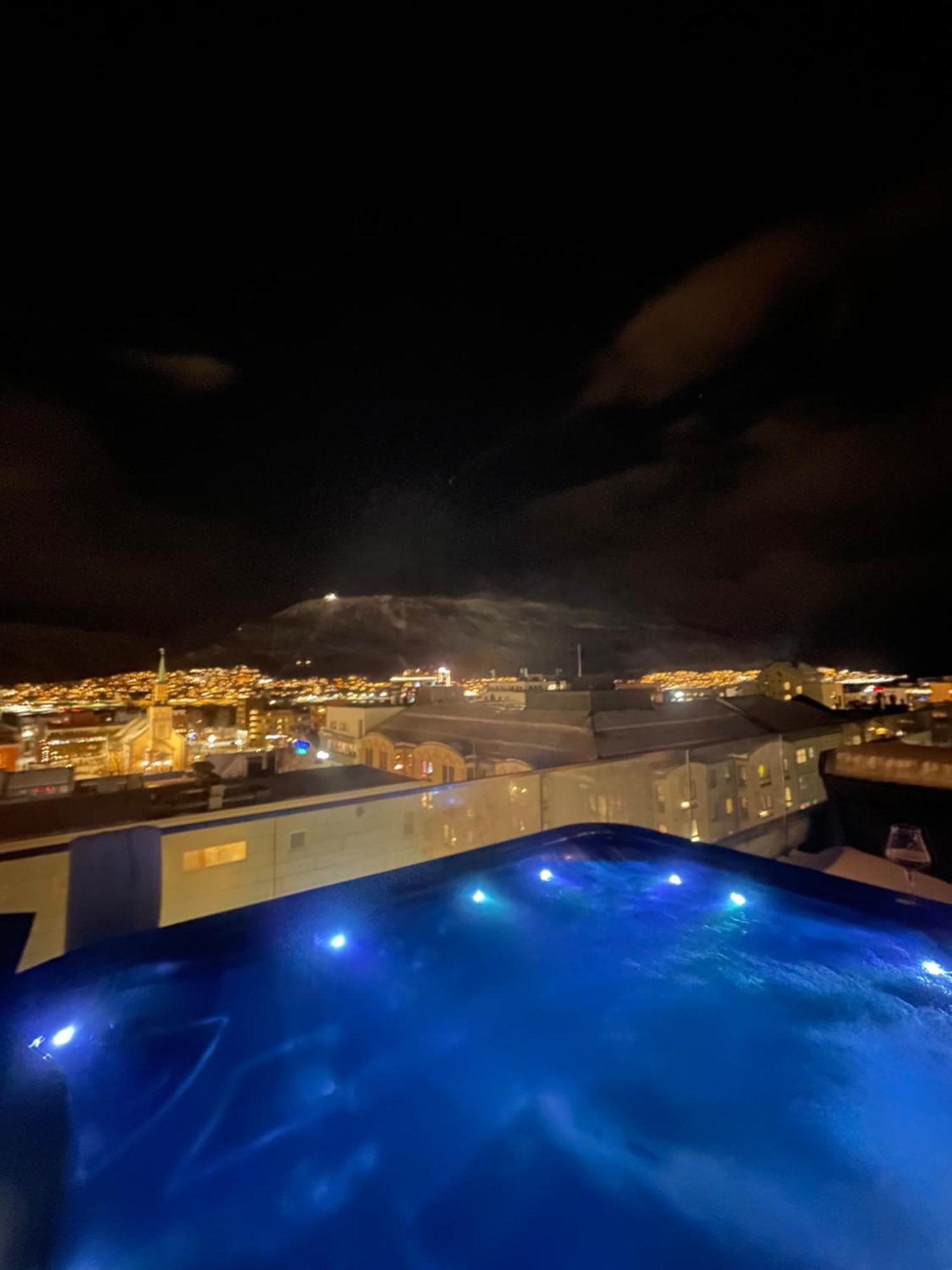 Penthouse In Downtown Tromso New Lejlighed Eksteriør billede